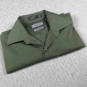 Claiborne Men's Green Button Down Wrinkle Free Modern Fit Shirt